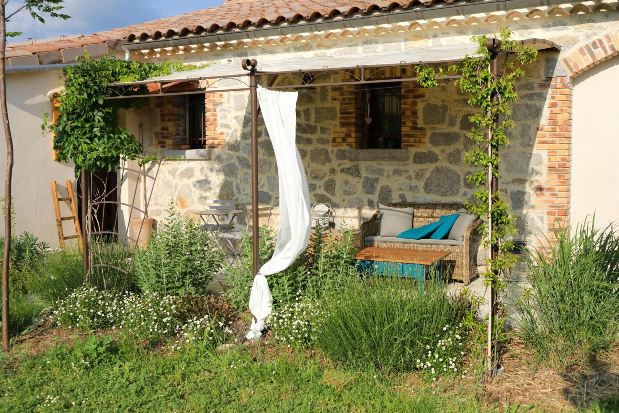 La Gourmandine Hotell Courry Exteriör bild